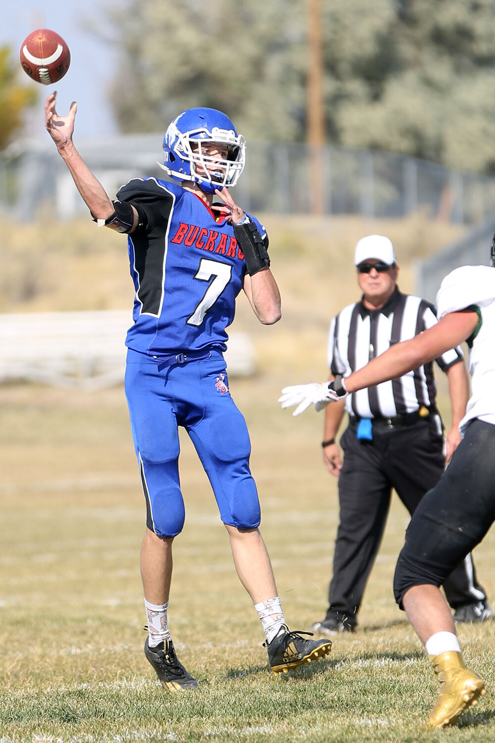 Harley Davis throws the ball downfield